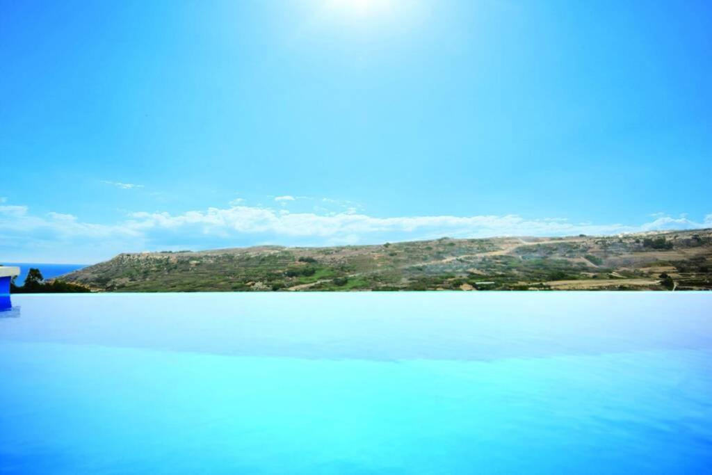 Villa Fifty-four Edge Pool House - Gozo